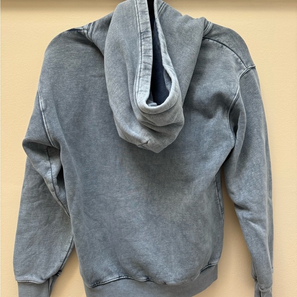 Aritzia TNA hoodie - Picture 4 of 5